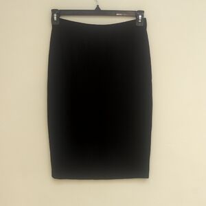 Basic Black Without Label.             Saint John Skirt